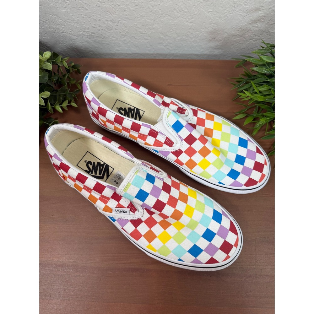 Vans Unisex Classic Slip-On Rainbow Checkerboard Sneakers Size W9.5/M8